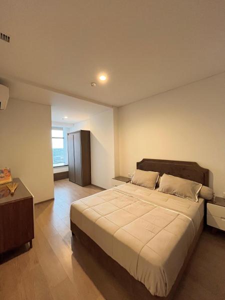 Stephs APT 31 Sudirman Suites Makassar, Book  Sulawesi hoteller med parkering, Parkering