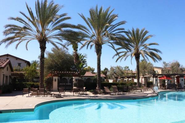 Pretty Relaxed Me, Book  Brea Californien