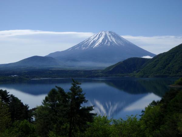 浩庵キャンプ場 本栖湖畔 キャビン Cabins at Lake Motosu Kouan campground cottages, bungalows, Book Campingplads Fujikawaguchiko Mount Fuji