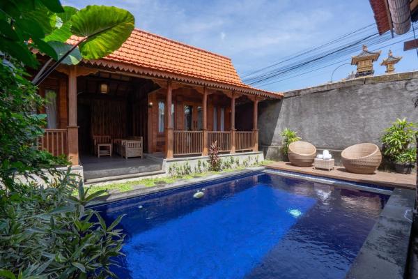 The Lavana Magdalas Joglo Villa Canggu, Book  Dalung hoteller med pool, Swimmingpool