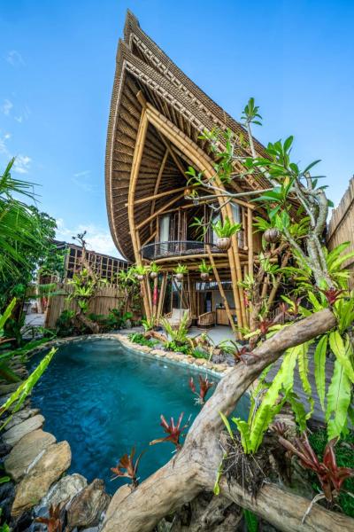 The Queen Bamboo Ubud, Book  Hoteller i Bali med pool, Swimmingpool