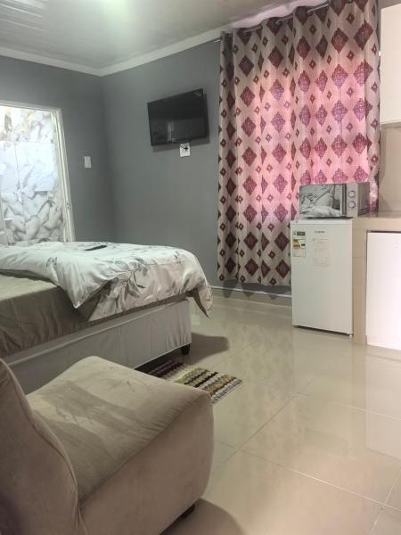 Gift Guest house 2, Book  Cravenby Western Cape
