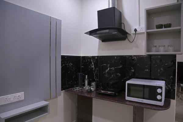 Yendluris -StudioFlat-2 Kondapur, Gachibowli, Book  Lingampalli 