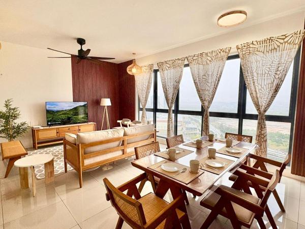 Spacious Muji Homestay with IOI Mall & KL View, Book  Putrajaya Malaysia, nær IOI City Mall