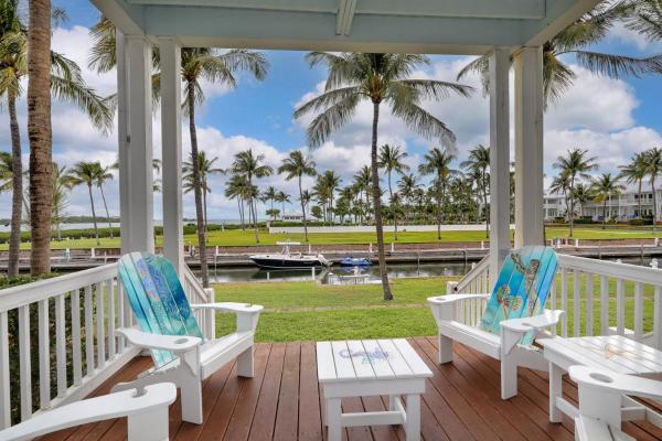 Waterfront Luxury Villa With Sunset Views And Boat Slip 3 Bedroom Townhouse by RedAwning, Book Villa 3-stjernede hoteller i Florida, 3*
