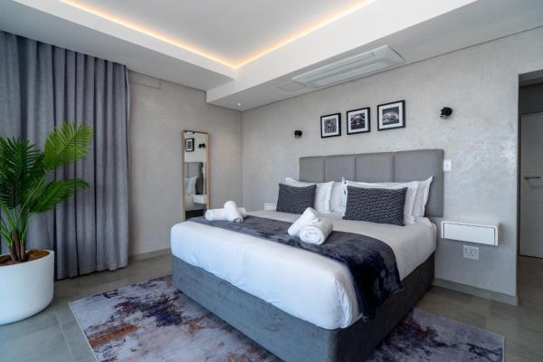 Executive Boulders Beach Suite with Ocean Views, Book  Hoteller i Simonʼs Town med pool, Swimmingpool