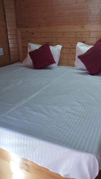 Seo bagh cottages narkanda, Book  Shimla Himachal Pradesh
