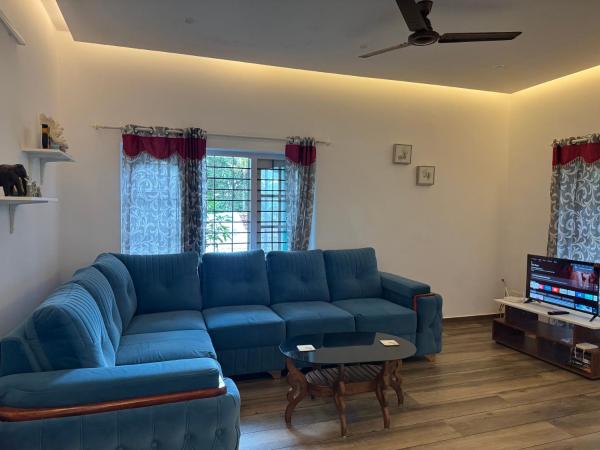 NJs Treehouse, Book  Kollam New Delhi