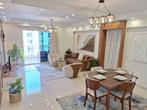 Brand New Flat - Cairo International Airport, Book  Cairo Governorate hoteller med pool, Swimmingpool