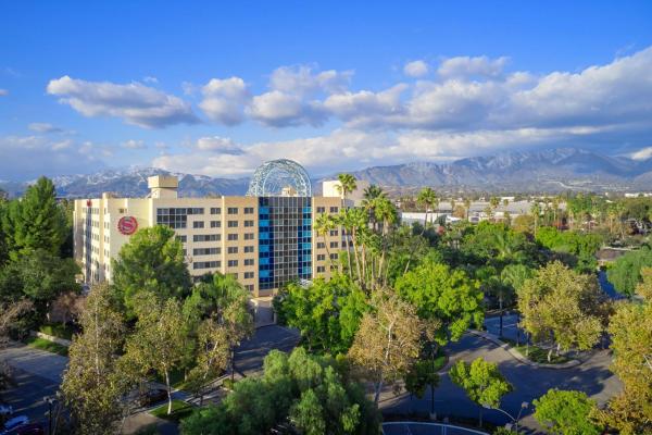 Sheraton Fairplex Suites & Conference Center, Book Hotel Pomona Los Angeles Metropolitan Area