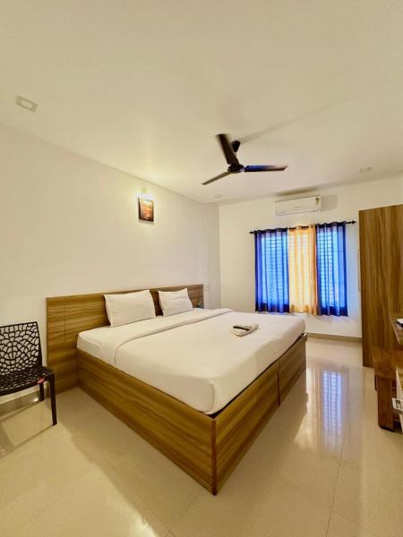 Staymax Parassinikadavu, Book  Perintalmanna New Delhi
