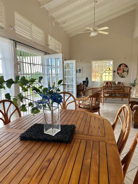 The Heights Mirage Villa 1, Book  Gros Islet Castries
