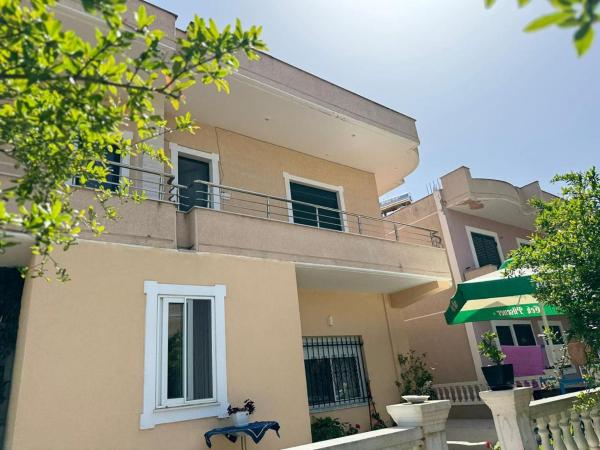Amel's Apartments Comfortable Family Stay Near Orikum Beach, Book Lejlighed Vlorë County hoteller med parkering, Parkering