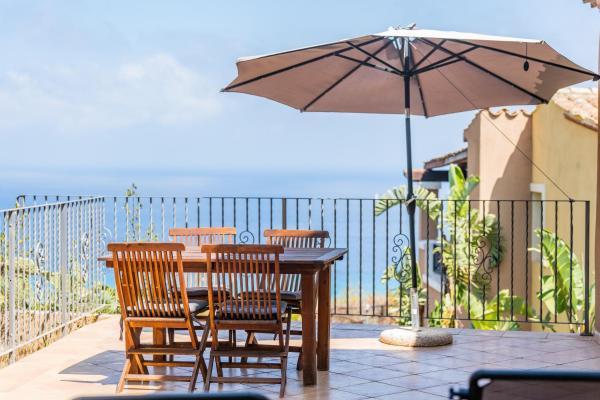 Villa Fico dIndia n10, Book  Hoteller i Costa Rei med pool, Swimmingpool