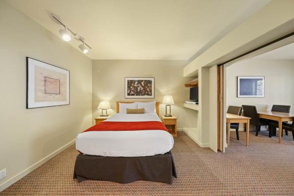 Palisades Tahoe Lodge Rentals Studio #250, Book  Hoteller i Squaw Valley med pool, Swimmingpool