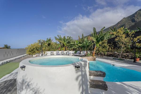 Finca Oasis Samuel, Book  Tenerife hoteller med pool, Swimmingpool