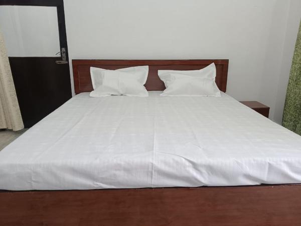 Shri Gayatri homestay, Book  Ayodhya 