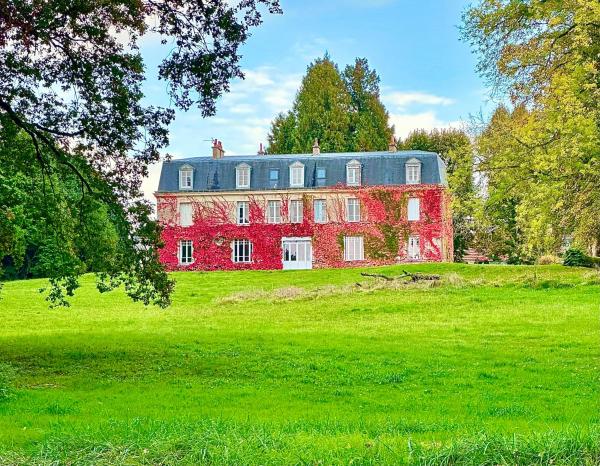 Château de Belleaucourt, Book  Coulommes-la-Montagne Champagne - Ardenne