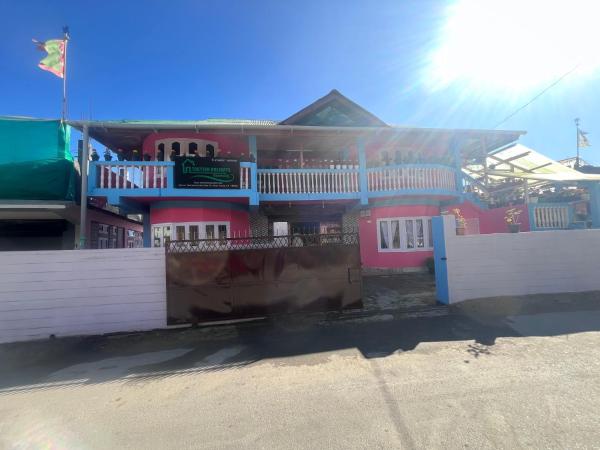 Taktserholidays, Book  Arunachal Pradesh hoteller med parkering, Parkering