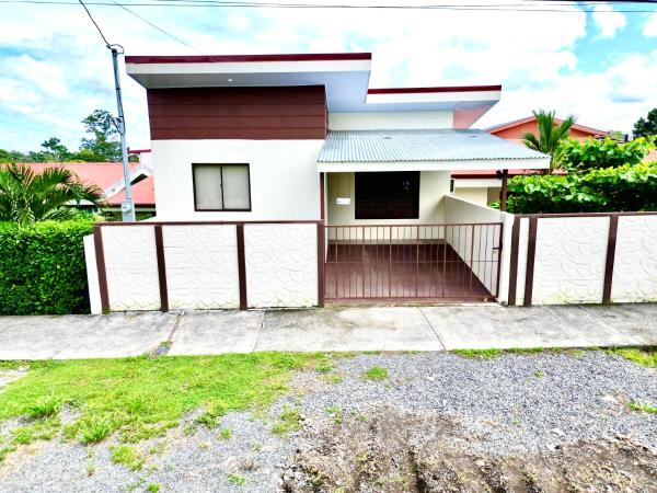 Oasis Arenal Villa Downtown Arenal Volcano View, Book  Fortuna Alajuela