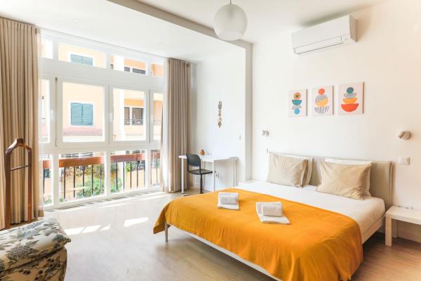 Villas Boas House Cascais, Book  Lisbon Region hoteller med parkering, Parkering