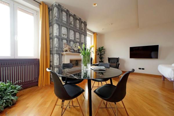suity I monkeys apartment, Book  Rom hoteller med parkering, Parkering