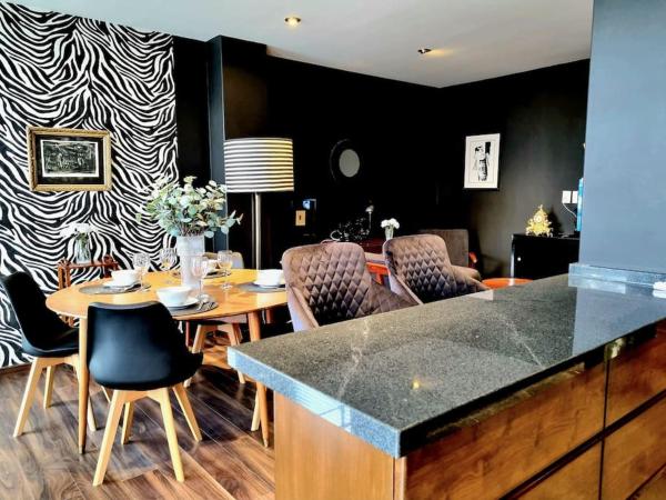 Elegant Apt Boutique in la Roma 2br/2ba/terrace, Book  Mexico DF hoteller med parkering, Parkering