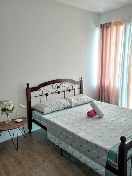 staycation one bedroom 38 sqm, Book  Luzon hoteller med pool, Swimmingpool
