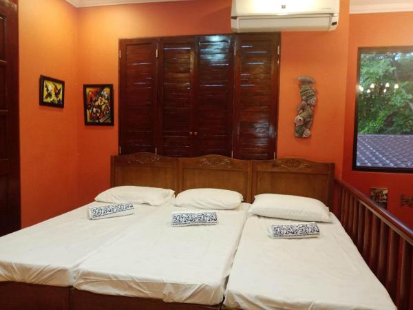 Mlajade Transient House, Book  Banga Palawan
