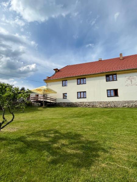 Apartmán u Čarků, Book  Čížová 
