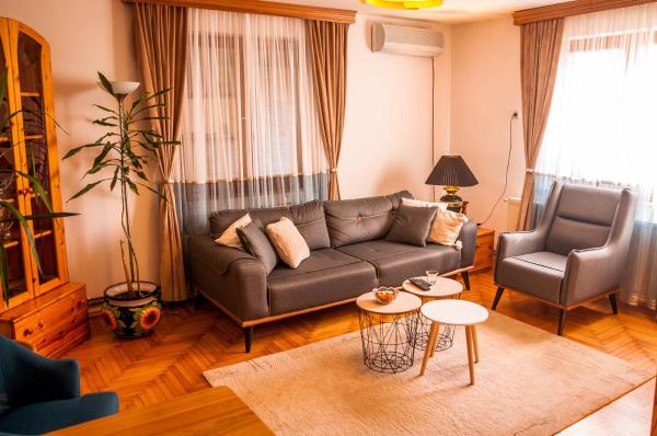 Petrov konak - apartman Petar, Book  Kučevo Central Serbia