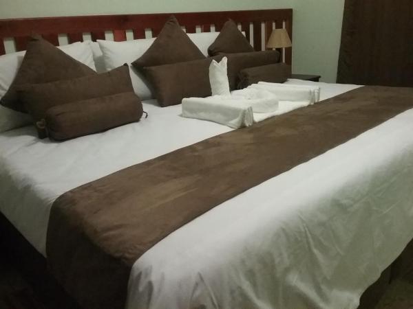 Masikiro Self Catering, Book  Kasane Chobe