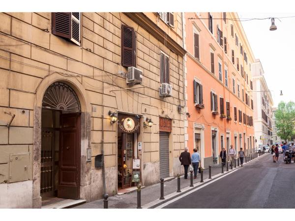 Dimora Vaticano Rome Apartments, Book Lejlighed Rom Lazio
