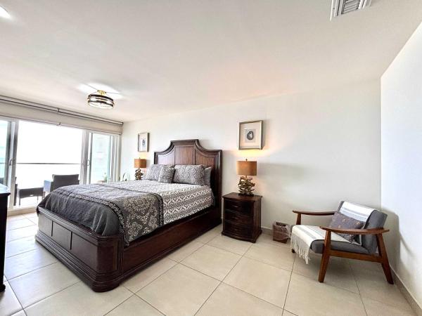 Jr Penthouse 5BR-5BA Villa with Pool, Book  Popotla hoteller med pool, Swimmingpool