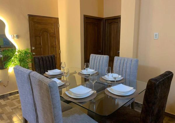 Family Apartment in San Cristóbal with 2 Bedrooms, 4 Beds, Living Room, Dining Area, Kitchen, Satellite WiFi and 1 Bathroom with Hot Water - CoralBay - Galápagos Home, Book Lejlighed Puerto Baquerizo Moreno San Cristobal Island