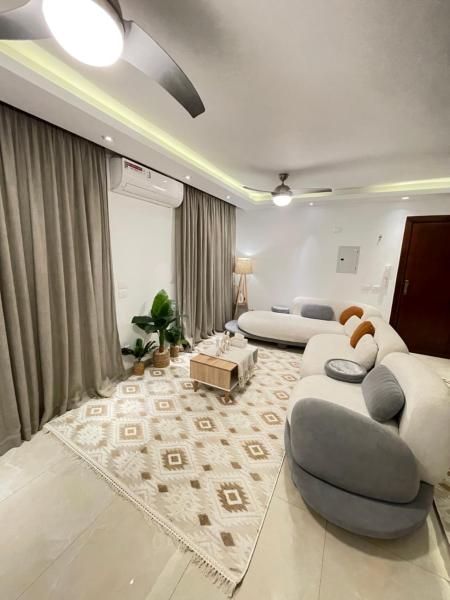 Cozy Studio for rent in Taj City, Book  Cairo Governorate hoteller med parkering, Parkering