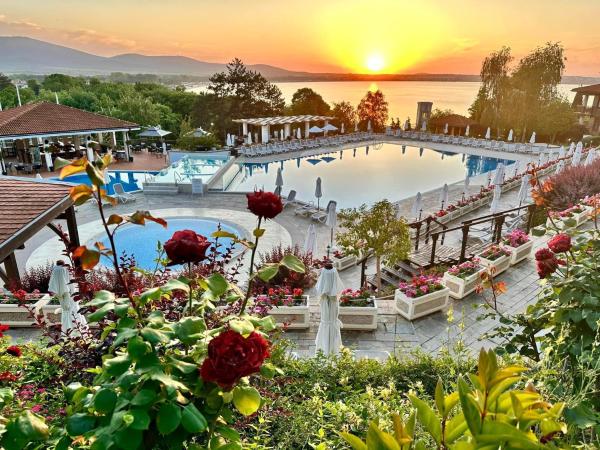AJ Apartment 8, Santa Marina Holiday Village, Sozopol, Book Lejlighed Hoteller i Burgas Province med pool, Swimmingpool