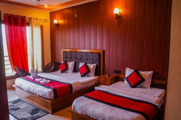 THE Grahil Hotel & Restaurant !Awarded Hotel ! BALCONY ROOMS With BEST Valley View Roof top Cafe ! Near JW Marriott Mussoorie, Book  Mussoorie Uttarakhand