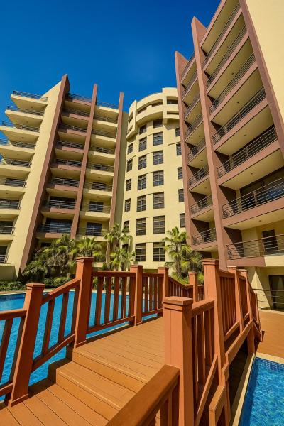 Espectacular apartamento en Playa El Angel ALAQUA 2000, Book  Hoteller i Pampatar med pool, Swimmingpool