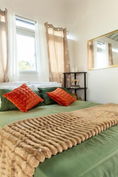 Casa Ricaforte - ROOFTOP 3rd Floor Quiet Mountain View, Book Hotel Mindanao hoteller med parkering, Parkering