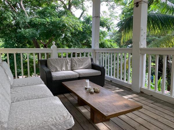 Stunning Loft 2 Floor Unit with Balcony, Book Lejlighed Contadora Island 