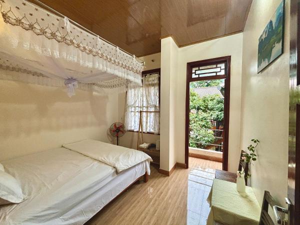 A Tứng House Bản Giốc, Book  Trung Khanh Cao Bang