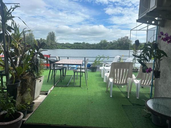 Riverside Hostel Phuket, Book Hostel / Vandrerhjem Phuket by Phuket Province, nær Sapan Hin Park