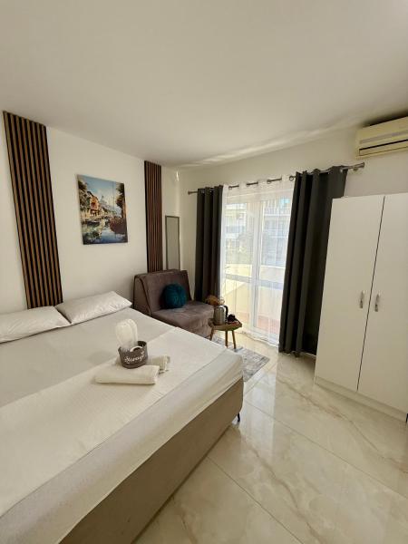 Guest house, Small beach, Book  Ulcinj County hoteller med parkering, Parkering