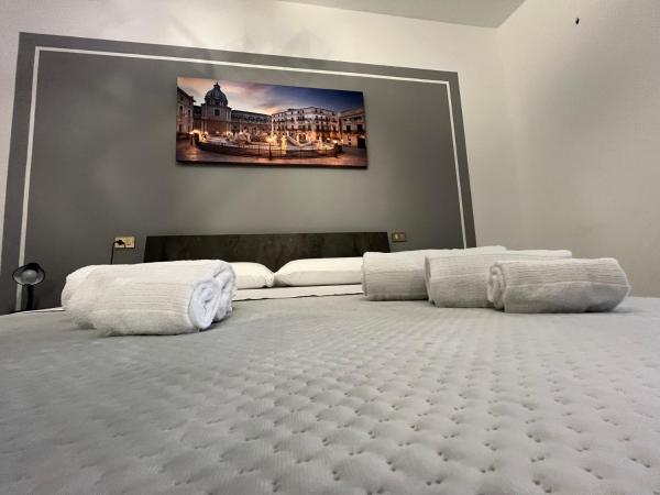 D\Aversa Rooms, Book  Marineo Sicilien