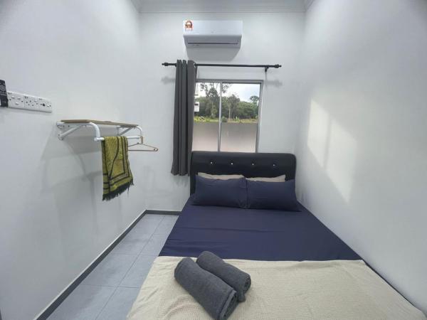 Casa de Alyzaa, Book  Kampong Lendu Melaka