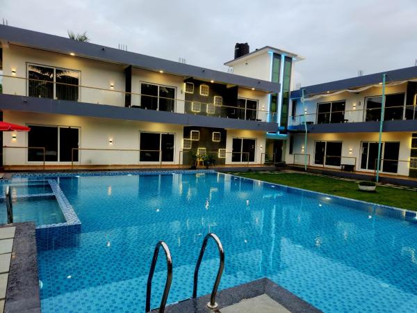 Prasanna Beach Resort - 150 meters to Kihim Beach, Book  Hoteller i New Delhi med pool, Swimmingpool