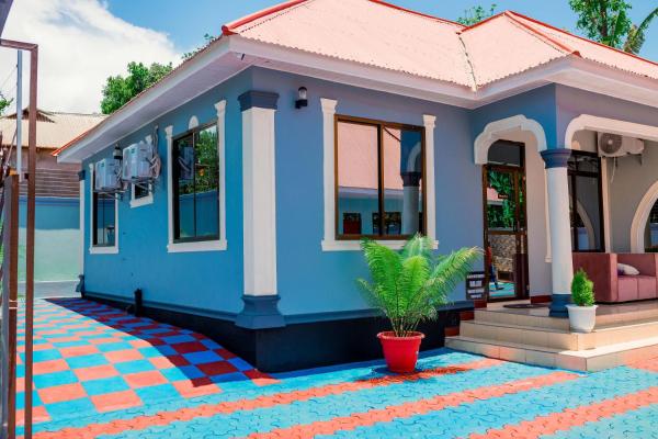 Avek Home Stay Ngorongoro Room, Book  Uru Moshi Rural