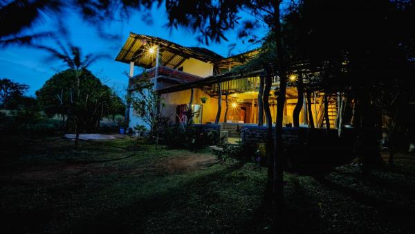 Green Peak Lodge, Book  Sigiriya Matale District