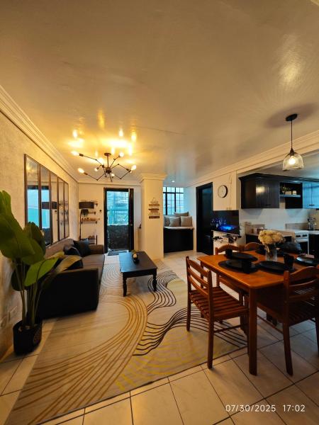 Luxhomme Baguio Guest Homestay with Balcony, Book  Baguio 